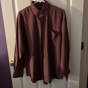 Men’s Haggar Collections Long Sleeve button down shirt. Size M
